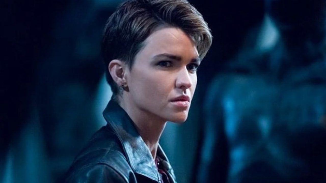 Hauptdarstellerin Ruby Rose Verlasst Batwoman Ihr Statement Zum Anstehenden Recast Der Rolle Superhelden News